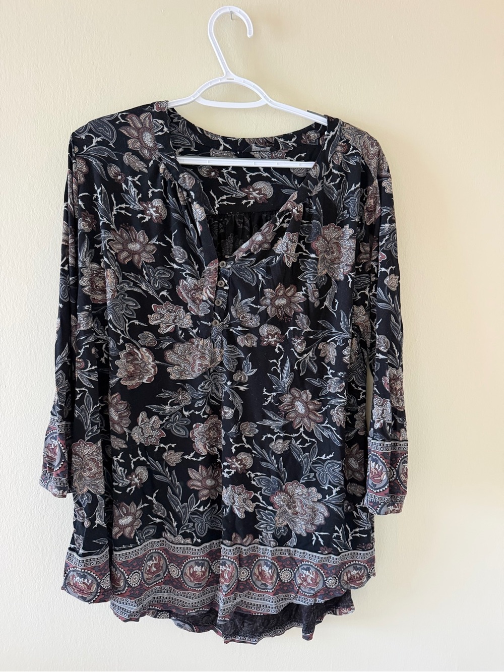Lucky Brand Womens Black Floral Henley Blouse